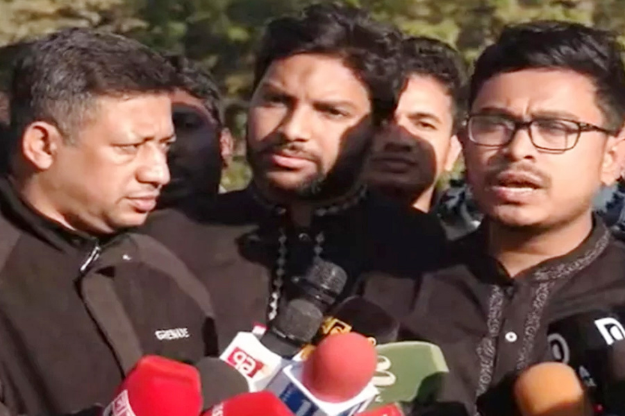 দিল্লির দাসত্ব ছাড়তে হবে: সাদিক কায়েম