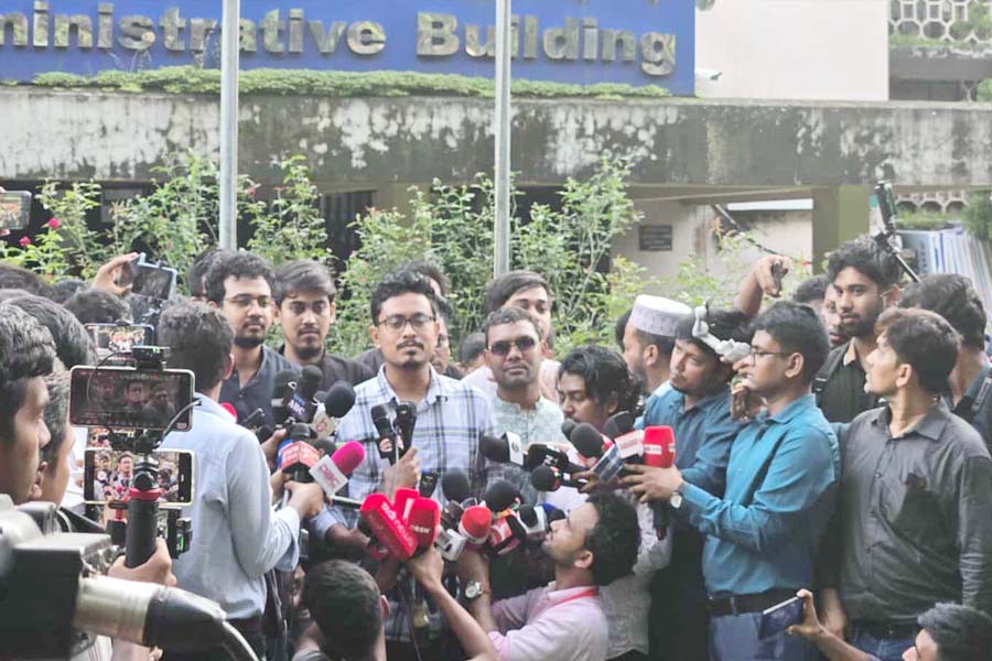 বিশেষ গোষ্ঠীকে সুবিধা দিতে, রাতে ‘গায়েবি নোটিশ’ : সাদিক কায়েম