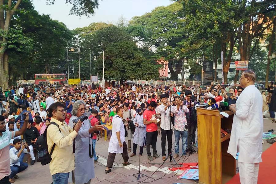 গণতান্ত্রিক উত্তরণের মাহেন্দ্রক্ষণে হঠকারিতার অবকাশ নেই: সাইফুল হক