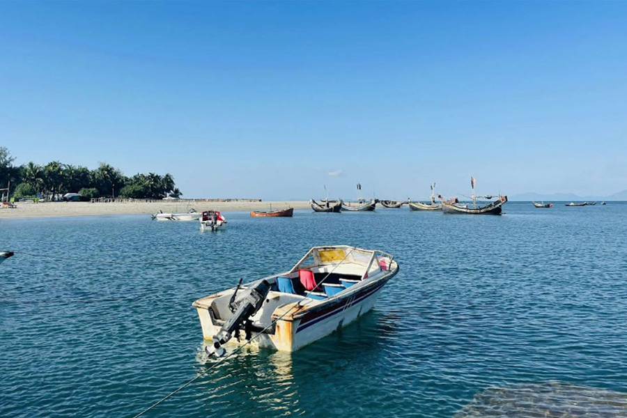 সোমবার থেকে পর্যটকবাহী জাহাজ যাবে সেন্টমার্টিনে
