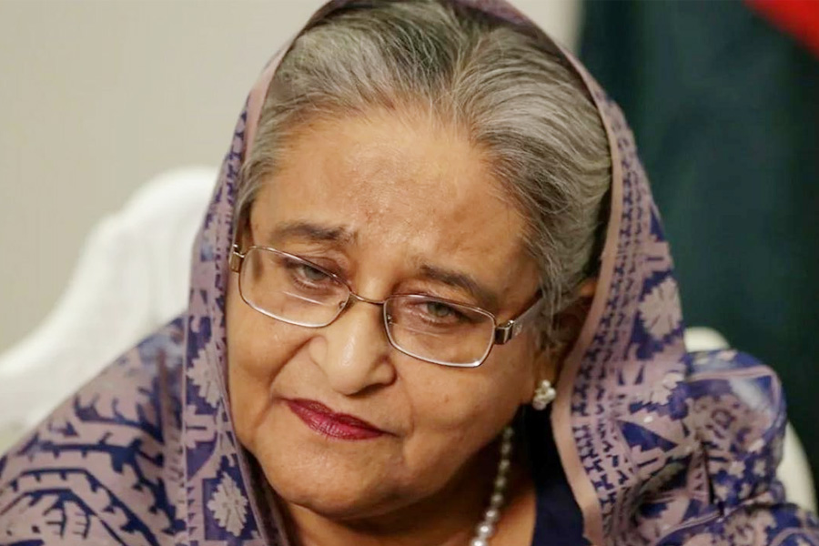 শেখ হাসিনাসহ ২৬১ আসামিকে পলাতক দেখিয়ে বিজ্ঞপ্তি প্রকাশ