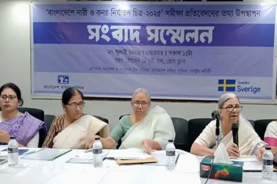 ২০২৬ সালের প্রথম ছয় মাসে শিশু হত্যা ও যৌন নির্যাতনের চিত্র তুলে ধরেছে উন্নয়ন সংস্থা ‘শিশুরাই সব’-এর মিডিয়া মনিটরিং প্রতিবেদন।  ছবি: সংগৃহীত
