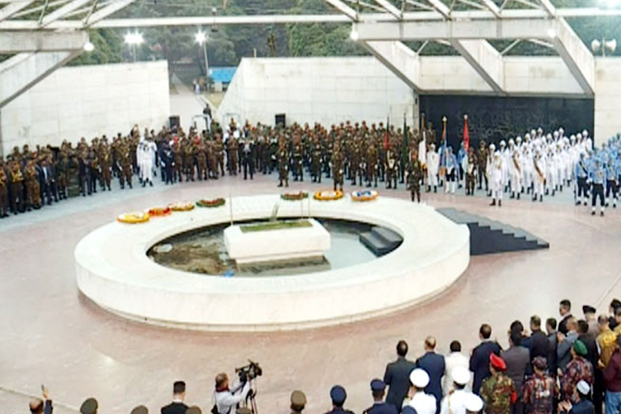 খালেদা জিয়াকে সশস্ত্র বাহিনীর গার্ড অব অনার প্রদান