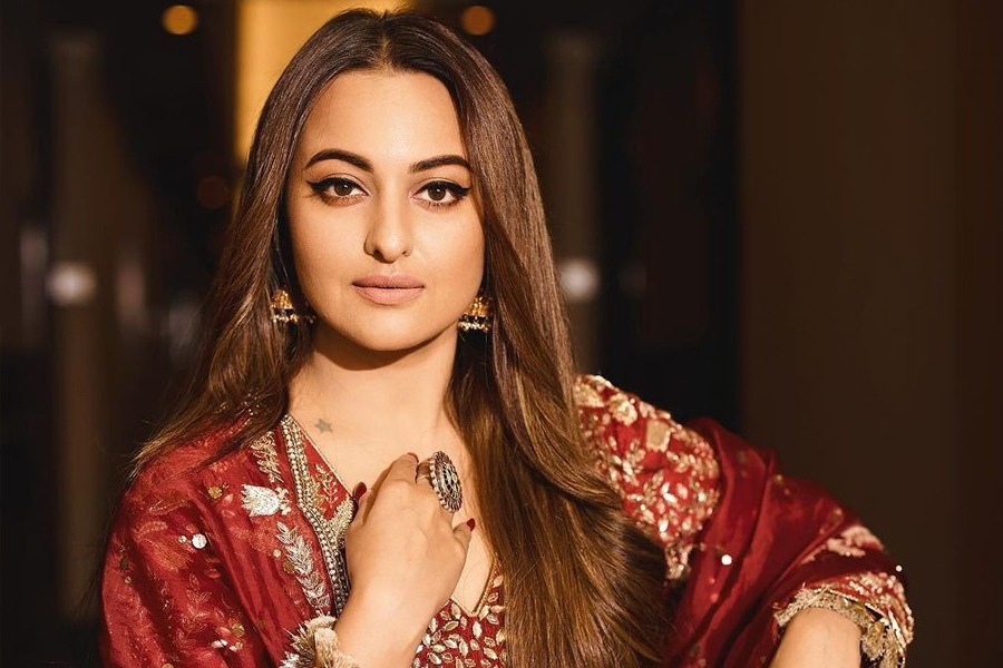 ওজন নিয়ে কটাক্ষের জবাব দিলেন সোনাক্ষী সিনহা