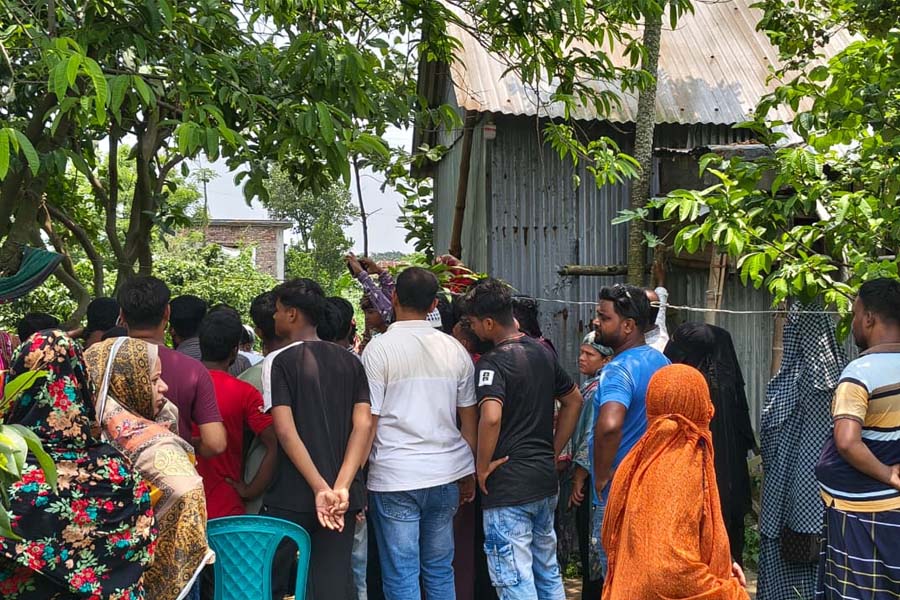 সোনারগাঁয়ে ১০ টাকা চাঁদা না দেওয়ায় চালককে পিটিয়ে হত্যা