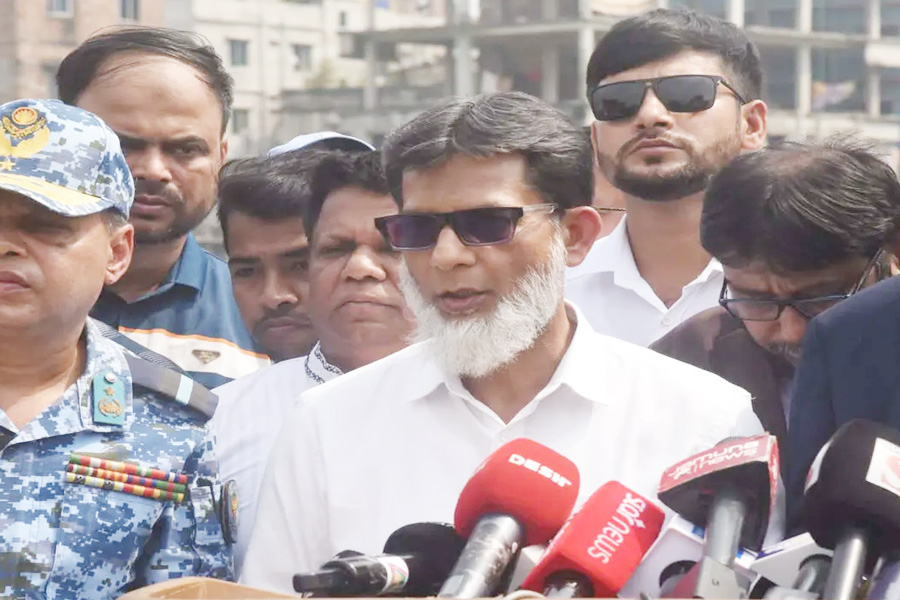 খাল দখলদারদের রাজনৈতিক পরিচয়ে দেখা হবে না