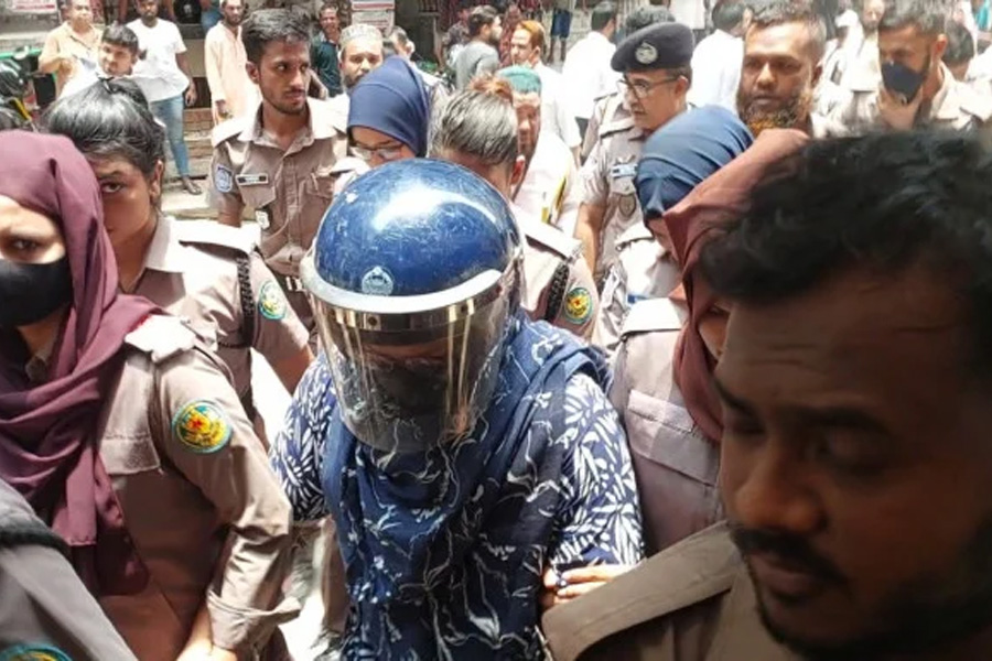 সুব্রত বাইনের মেয়ে এবার জুলাই মামলায় গ্রেপ্তার, বললেন ‘ক্রসফায়ার দিন’