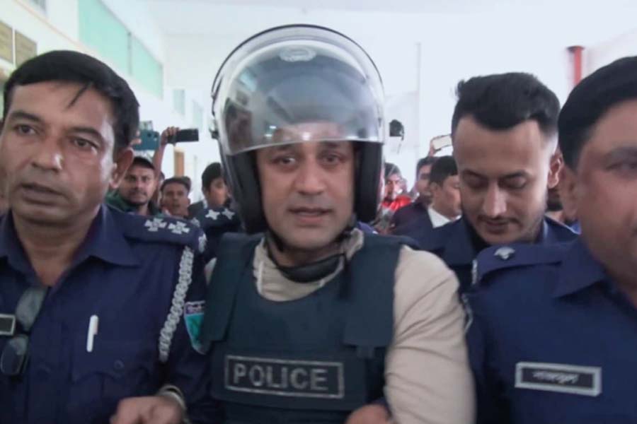 জেল থেকেই নির্বাচনে লড়তে চান ব্যারিস্টার সুমন