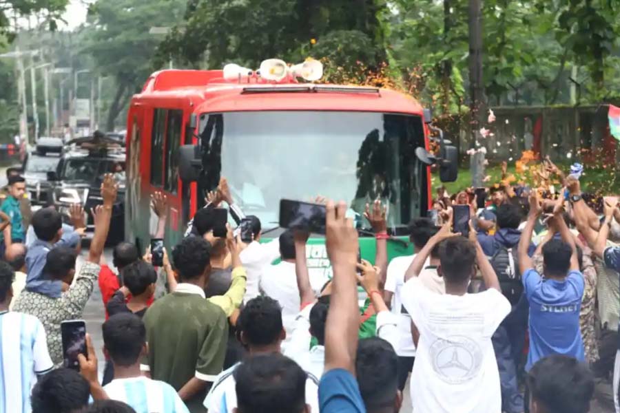 শ্রীমঙ্গলের পথে প্রধানমন্ত্রী