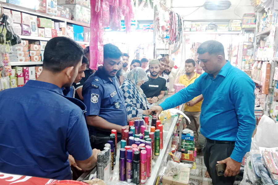 মধুপুরে ভোক্তা অধিকারের অভিযানে ৩ প্রতিষ্ঠানকে জরিমানা