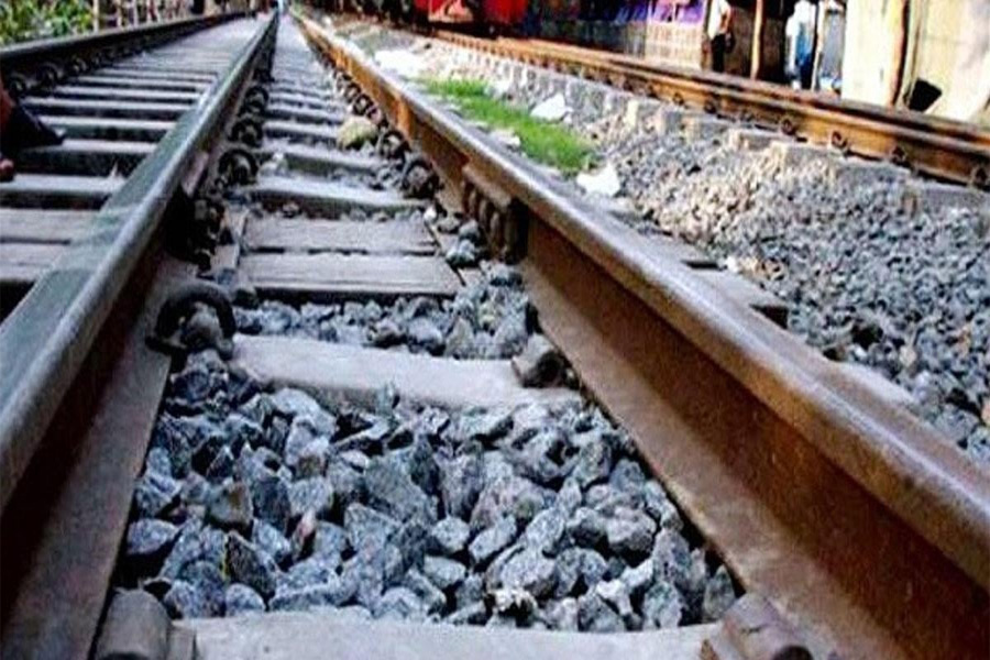টাঙ্গাইলে ট্রেনে কাটা পড়ে নিহত ৫ জনের বাড়ি একই গ্রামে