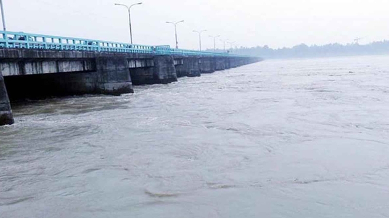 তিস্তা নদীর পানি বিপৎসীমার ওপরে, খুলেছে সব জলকপাট