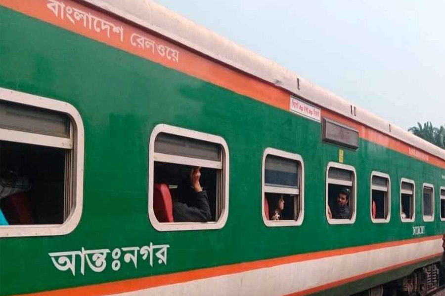 সিলেটে ৩ ঘণ্টা বন্ধের পর ট্রেন চলাচল স্বাভাবিক