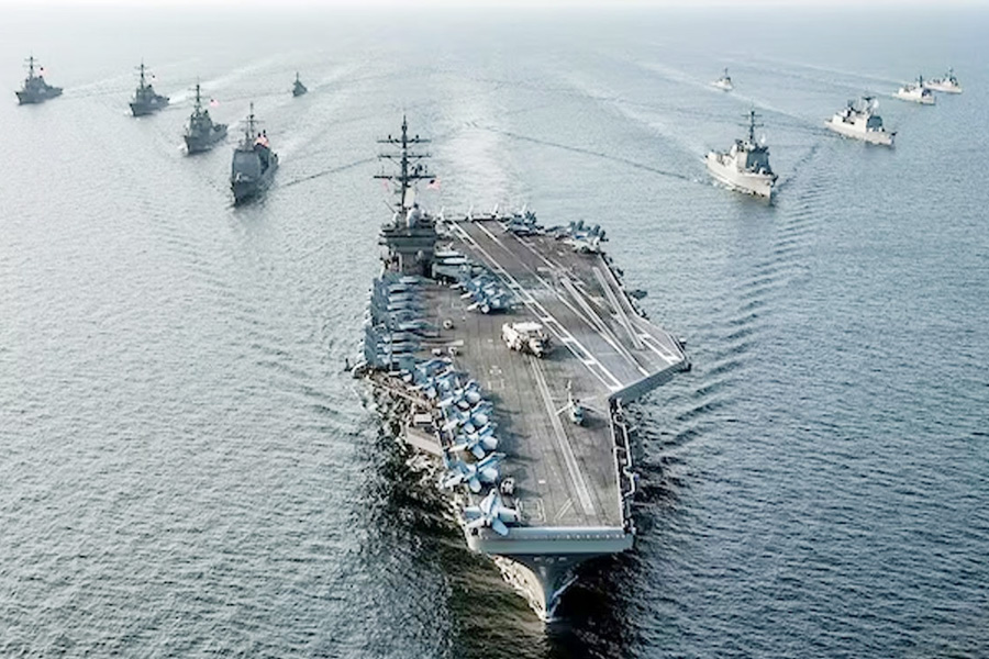 ইরানের উদ্দেশে যুদ্ধজাহাজের বিশাল বহর পাঠাল যুক্তরাষ্ট্র : ট্রাম্প