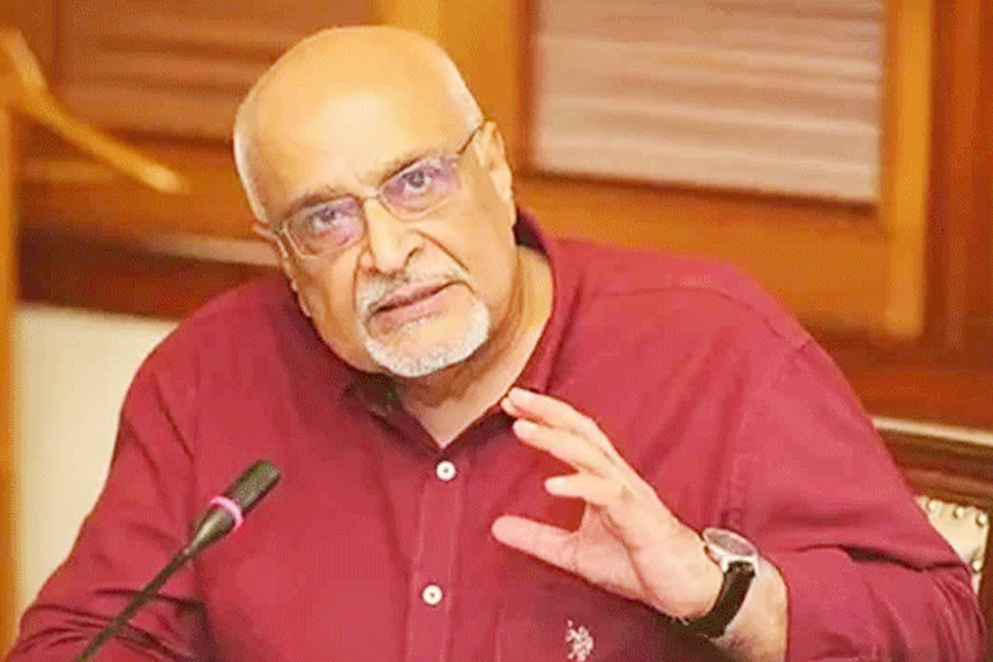 জ্বালানি আমদানিতে মার্কিন চুক্তি হরমুজের থেকেও বড় বাধা