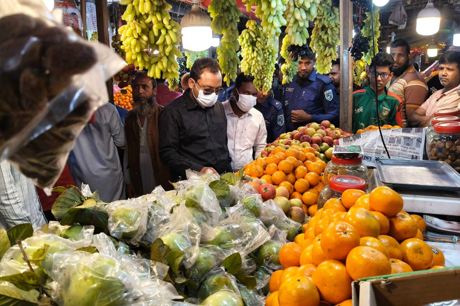উলিপুর বাজারে মোবাইল কোর্ট: ৭ জনকে জরিমানা