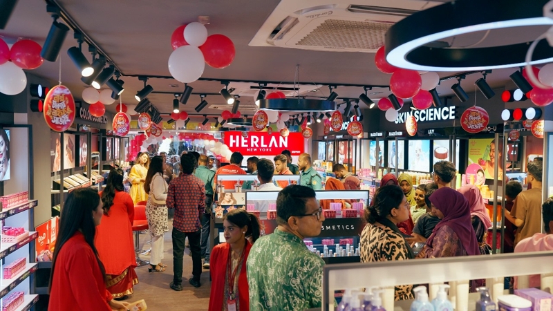 ঈদে কসমেটিকস স্টোর হারল‌্যানের বিক্রি বেড়েছে