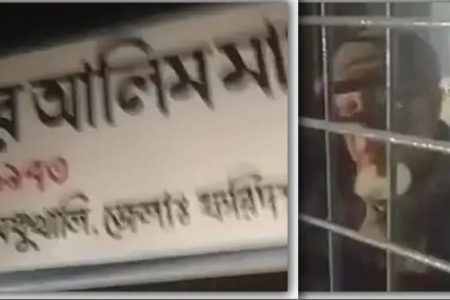 রাতে ভোটকেন্দ্রে জামায়াতের প্রার্থীর প্রবেশ ঘিরে উত্তেজনা