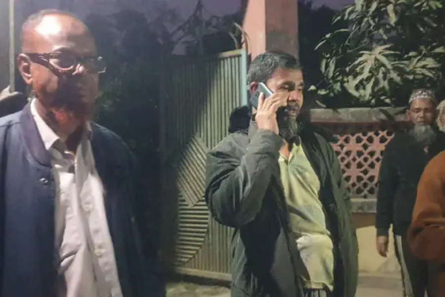 দিনাজপুরে জামায়াতের টোকেন বিতরণের সময় ৩ ব্যক্তি আটক, জরিমানা