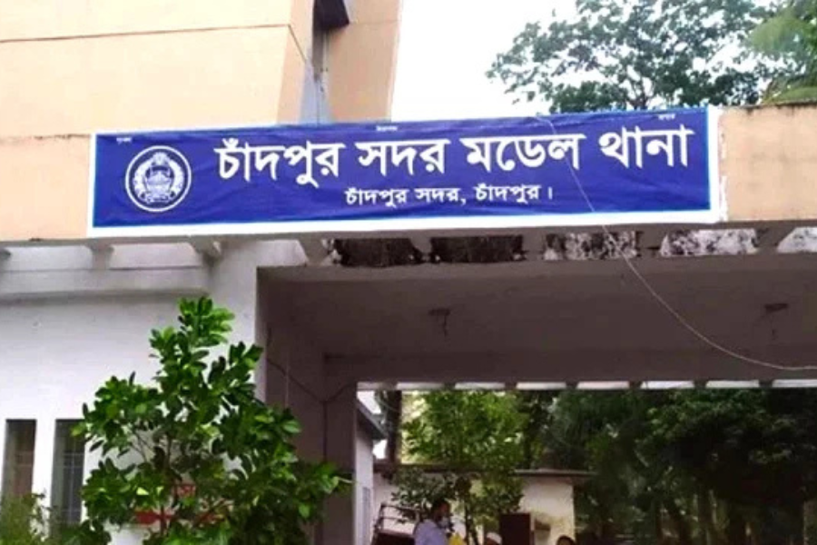 নিজ দলের ৫ কর্মীকে পুলিশে দিলেন নবনির্বাচিত এমপি