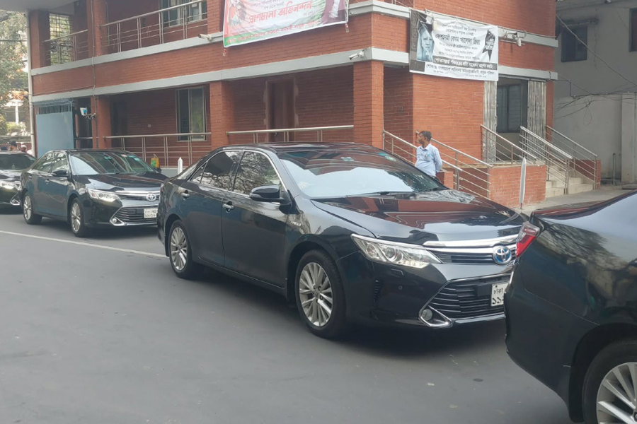 নতুন মন্ত্রিসভার সদস্যদের জন্য প্রস্তুত ৪৫ গাড়ি