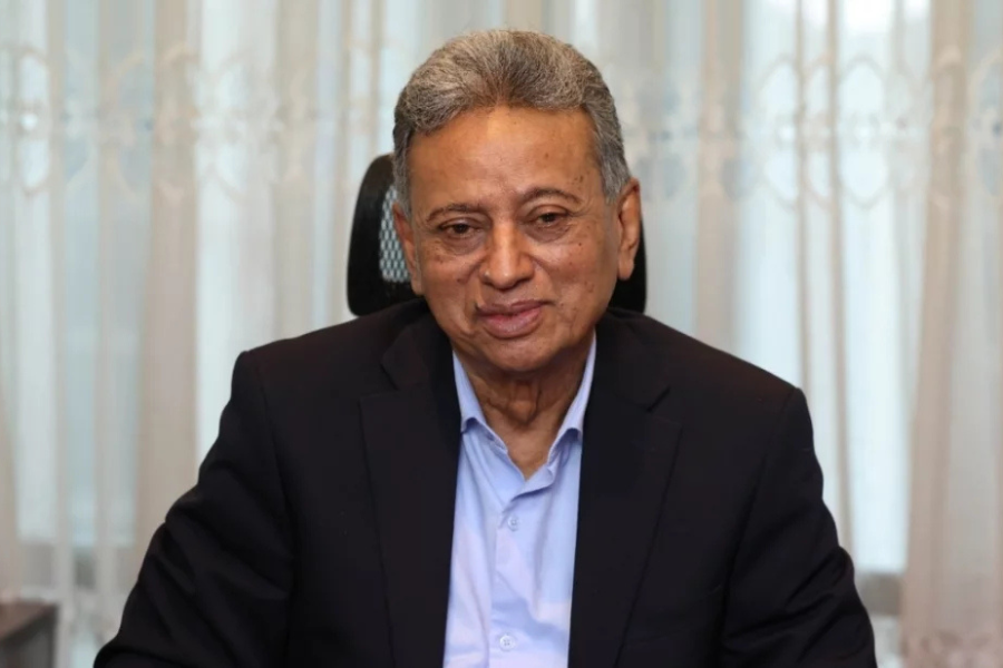 অর্থ মন্ত্রণালয়ের দায়িত্ব পাচ্ছেন আমীর খসরু