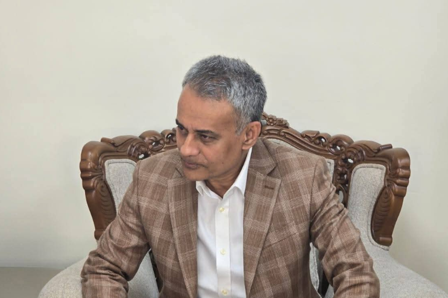 দুর্নীতিমুক্ত ও জনবান্ধব মন্ত্রণালয় গঠনের প্রতিশ্রুতি দিলেন রবিউল আলম