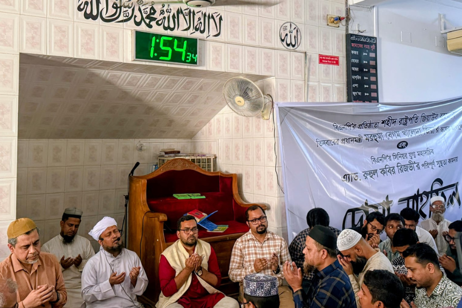 রিজভীর সুস্থতা কামনায় দোয়া মাহফিল অনুষ্ঠিত