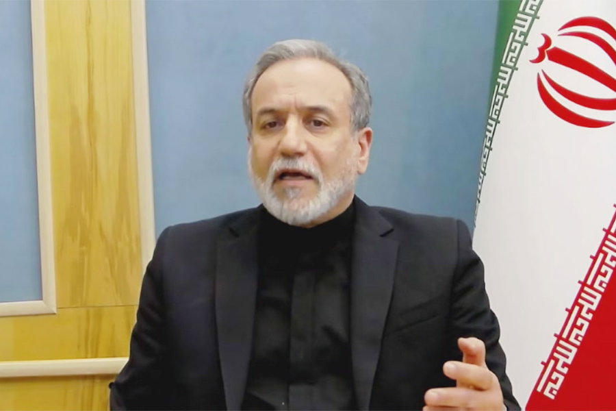 মার্কিন স্থলবাহিনীর জন্য আমরা অপেক্ষা করছি: আরাঘচি