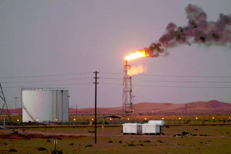 সৌদির তেলের খনি লক্ষ্য করে ইরানের ড্রোন হামলা