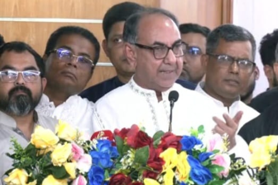 দেশে অরাজকতা নয়, সরকারকে কাজ করতে দিন: মির্জা আব্বাস