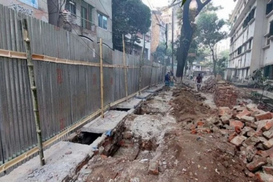 রাজধানীর বাড্ডায় দেয়াল ধসে ২ শিশুর মৃত্যু