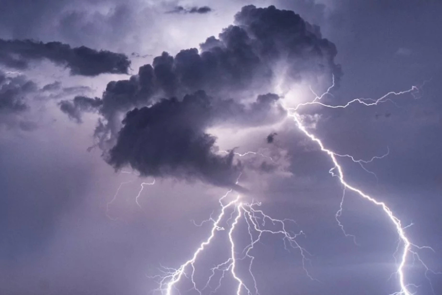 ঢাকায় স্বস্তির বৃষ্টি, আজও বজ্রসহ বৃষ্টির সম্ভাবনা