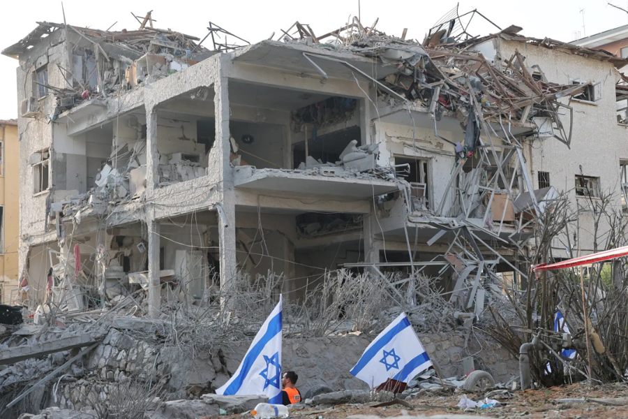 লারিজানির মৃত্যুর প্রতিশোধে তেলআবিবে আইআরজিসির বড় হামলা