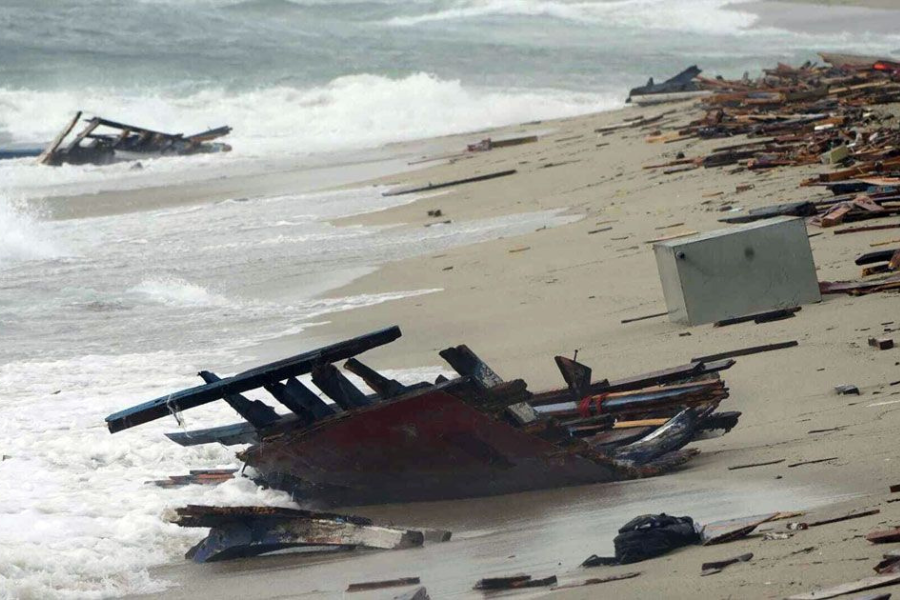 ইতালি যাওয়ার পথে গ্রীস উপকূলে নৌকা ডুবে ১৮ বাংলাদেশির মৃত্যু