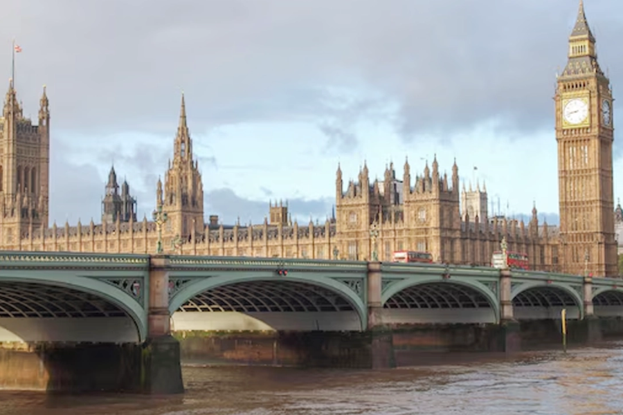 লন্ডনে ক্ষেপণাস্ত্র হামলা চালাতে পারে রাশিয়া