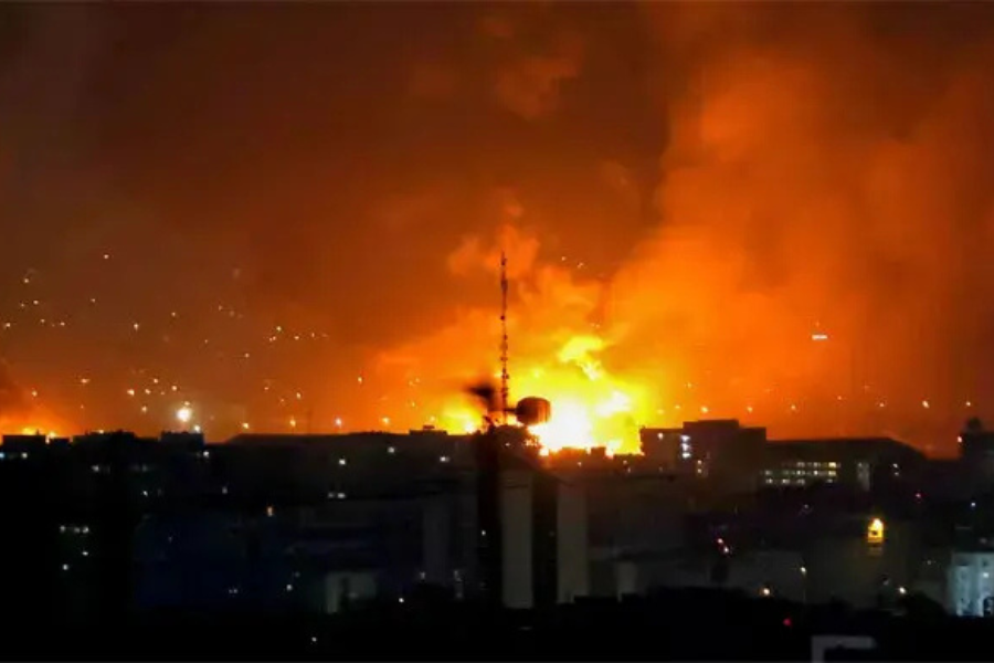 ইরানের সর্ববৃহৎ অ্যালুমিনিয়াম ও পেট্রোকেমিক্যাল স্থাপনায় বিমান হামলা