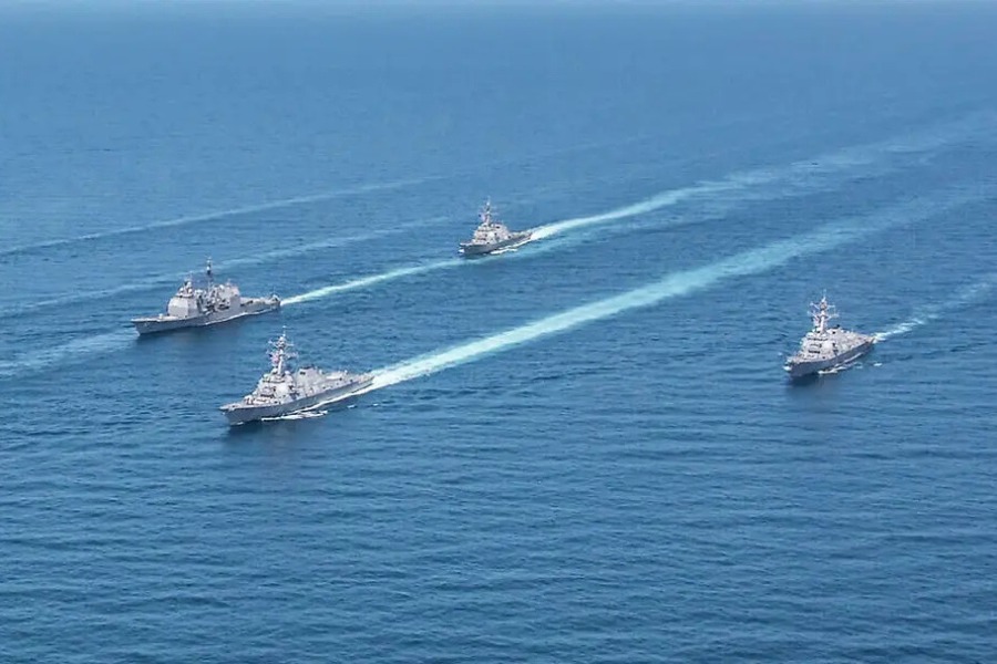 হরমুজ থেকে মাইন অপসারণে তৎপরতা শুরু মার্কিন প্রতিরক্ষা বাহিনীর