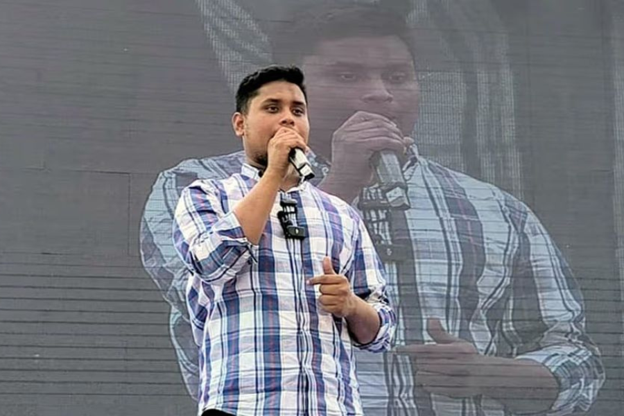 ব্যাংক ডাকাতদের সঙ্গে যুদ্ধে জনগণের বিজয় হয়েছে: হাসনাত আবদুল্লাহ