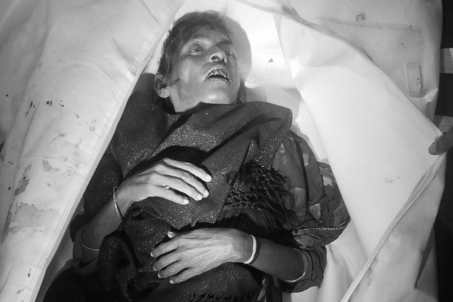 ঠাকুরগাঁওয়ে সড়কে নারীর লাশ উদ্ধার, পরিচয় খুঁজছে পুলিশ