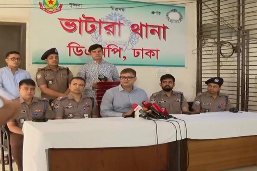মাদক ও জুয়ার টাকা জোগাতে ফাদারকে বেঁধে গির্জায় লুট, গ্রেপ্তার ৩