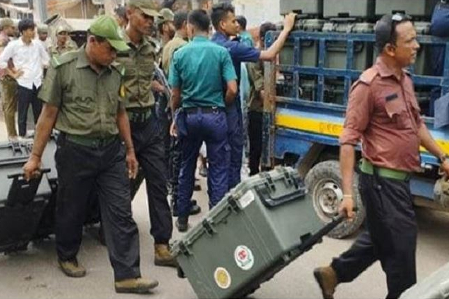 নিরাপত্তা ও ভোটের পরিবেশ নিয়ে বিশ্লেষকদের শঙ্কা