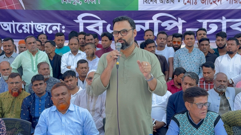 তারেক রহমান খেলাধুলায় সবচেয়ে বেশী গুরুত্ব দিচ্ছেন -আমিনুল হক