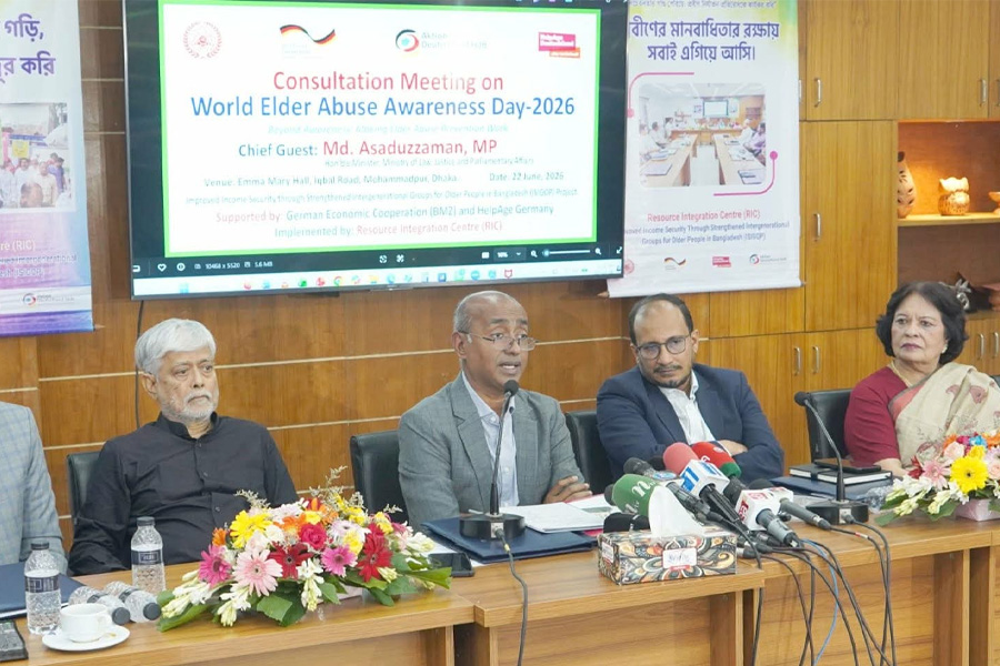 প্রবীণদের নিরাপত্তায় বিশেষ গুরুত্ব দিতে হবে: আইনমন্ত্রী