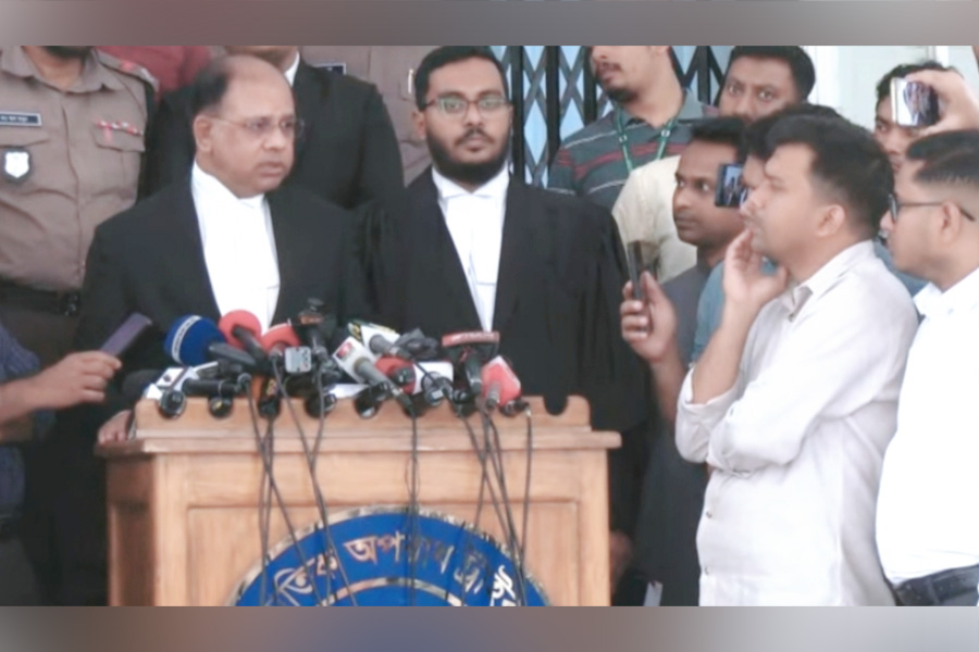 রায় পেছানোর কারণ জানাল চিফ প্রসিকিউটর