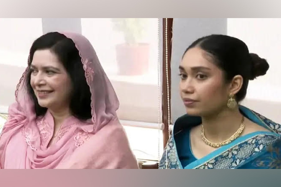 তারেক রহমানের শপথ অনুষ্ঠানে উপস্থিত ছিলেন স্ত্রী ও কন্যা