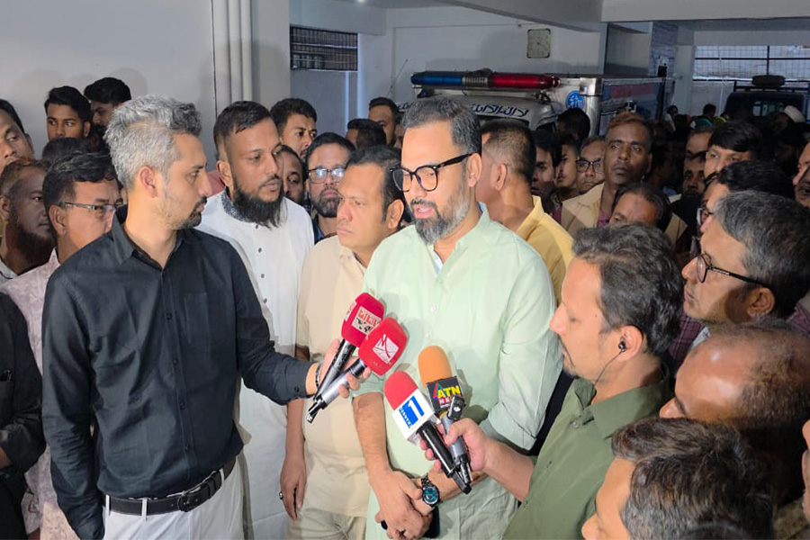 শোকসন্তপ্ত পরিবারে আমিনুল হক