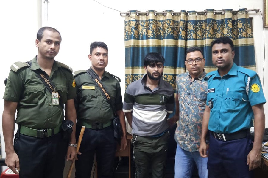 ওসমানী মেডিকেলে মোবাইল ফোন চুরি, যুবক আটক