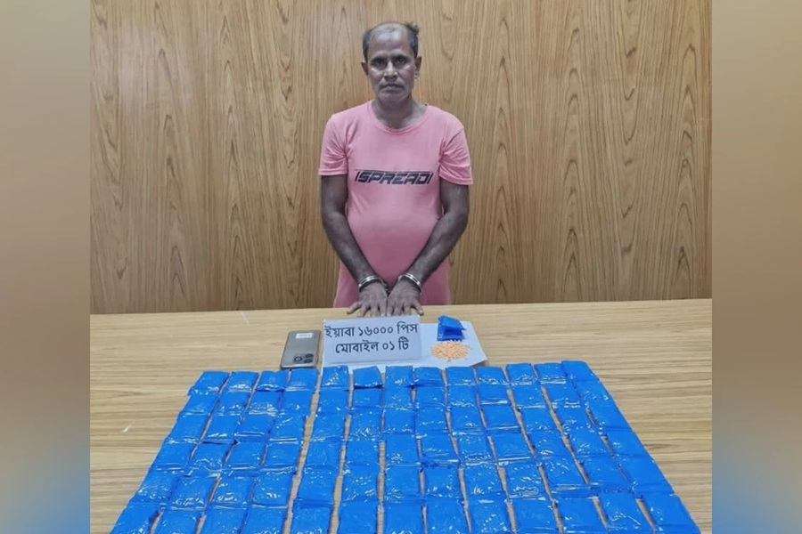১৬ হাজার ইয়াবাসহ মাদক কারবারি গ্রেপ্তার