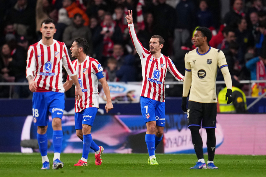 বার্সেলোনাকে বিধ্বস্ত করে ফাইনালের পথে অ্যাতলেটিকো